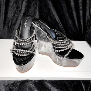 Fashion nova wedges